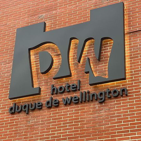 Отель Duque De Wellington Витория Экстерьер фото